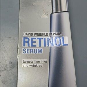Neutrogena Retinol Serum - Silver and Blue